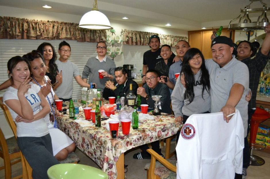 421853_272865036125241_1774654618_n