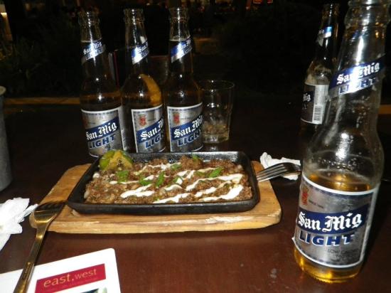 576068_397552453599035_1661755272_n